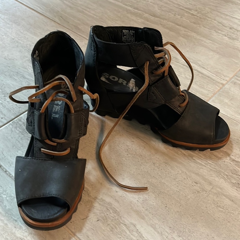 Sorel Joanie lace wedge sandals